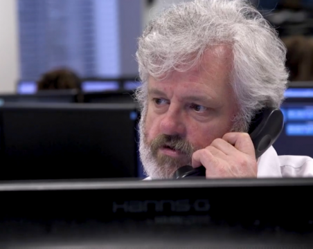 NHS-111-call-handler-on-a-call (alt="")