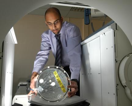 healthcare-science-male-with-gamma-camera