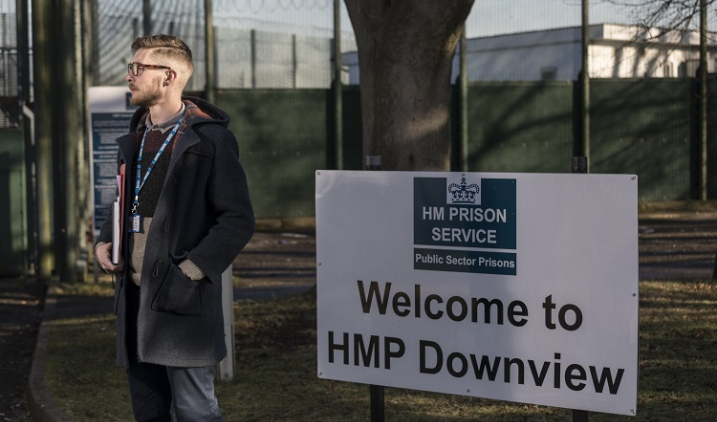 forensic_psychologist_outside_ prison