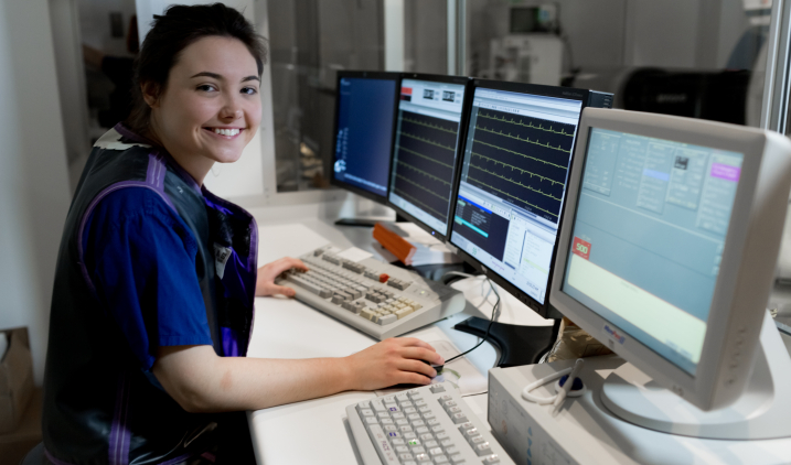 healthcare-science-female-on-computers