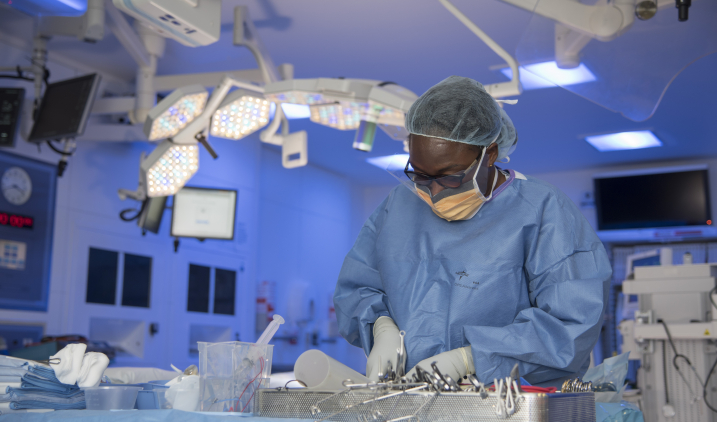 picture of a surgeon picture of a surgeon